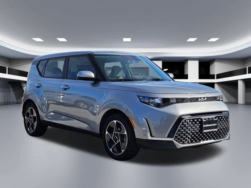 Certified 2024 Kia Soul EX image 8