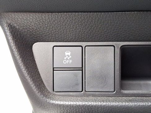 Certified 2023 Honda HR-V LX image 27