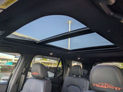 Certified 2025 Honda Pilot TrailSport image 16