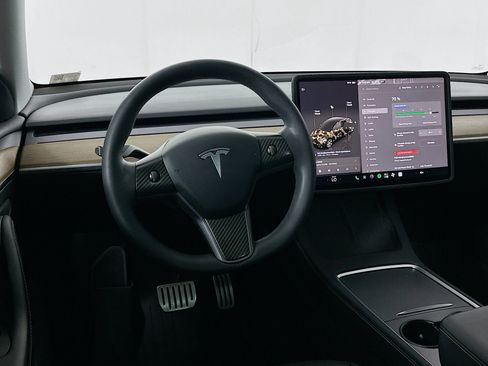 Used 2022 Tesla Model Y Performance AWD/4WD image 17