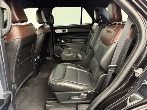 Used 2022 Ford Explorer Platinum w/ Equipment Group 601A image 41