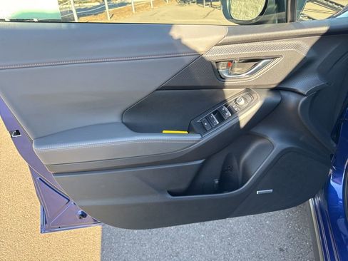 Certified 2025 Subaru Crosstrek 2.5i Limited w/ Crosstrek Mirror Package image 19