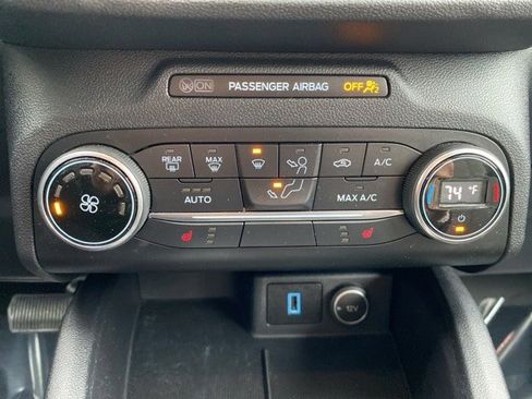 Used 2020 Ford Escape SE Sport image 29