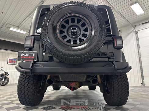 Used 2016 Jeep Wrangler Unlimited Sahara AWD/4WD image 20