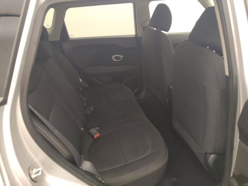 Used 2018 Kia Soul FWD image 19