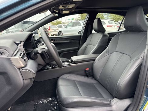 Used 2025 Toyota Camry XSE image 15