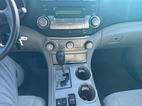 Used 2010 Toyota Highlander 4WD image 27