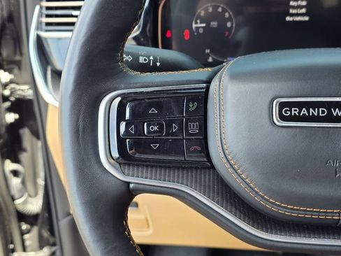 Used 2023 Jeep Grand Wagoneer Series III w/ Rear Seat Video Group 1 AWD/4WD image 31