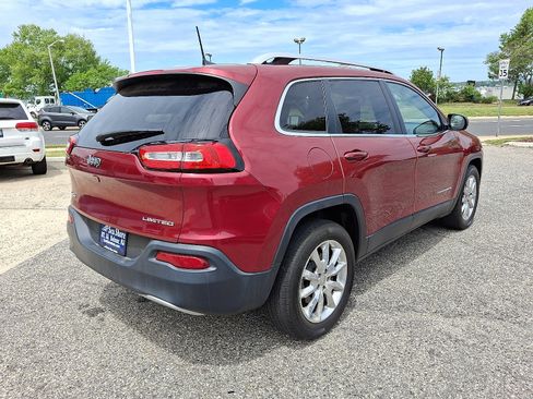 Used 2017 Jeep Cherokee Limited AWD/4WD image 6