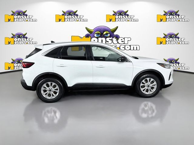 Used 2024 Ford Escape Active AWD/4WD image 4