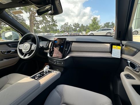 Used 2026 Volvo XC90 B6 Plus w/ Protection Package Premier image 11