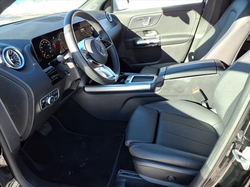 Certified 2025 Mercedes-Benz GLA 250 4MATIC image 11