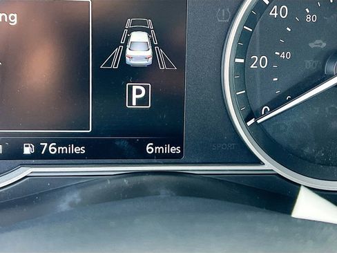 New 2025 Nissan Versa SR w/ Trunk Package image 11