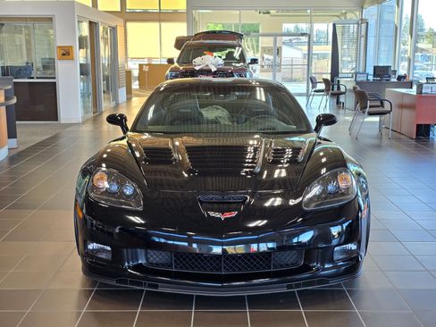 Used 2008 Chevrolet Corvette Z06 w/ Preferred Equipment Group image 2