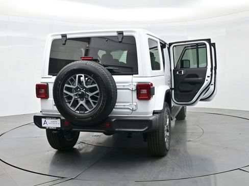 New 2026 Jeep Wrangler Sahara image 39