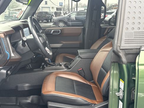Used 2023 Ford Bronco Outer Banks image 12