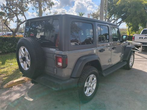 Certified 2018 Jeep Wrangler Unlimited Sport S image 5