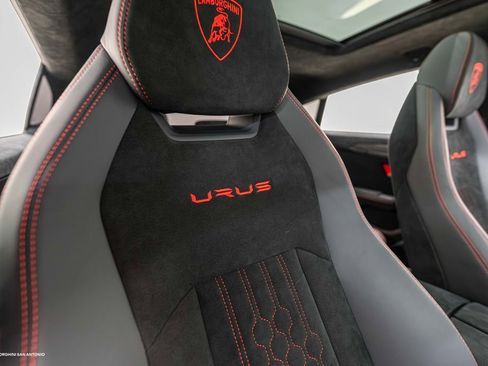 Used 2023 Lamborghini Urus Performante image 28