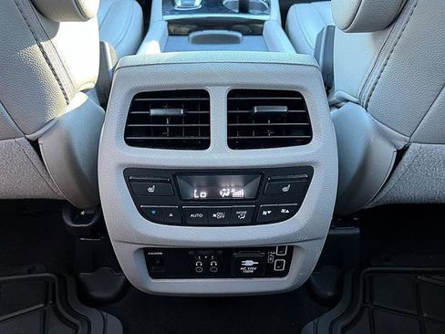 Used 2020 Honda Pilot Touring image 45