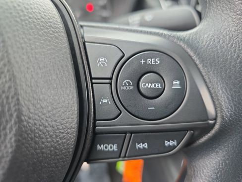 Used 2024 Toyota Corolla LE FWD image 17