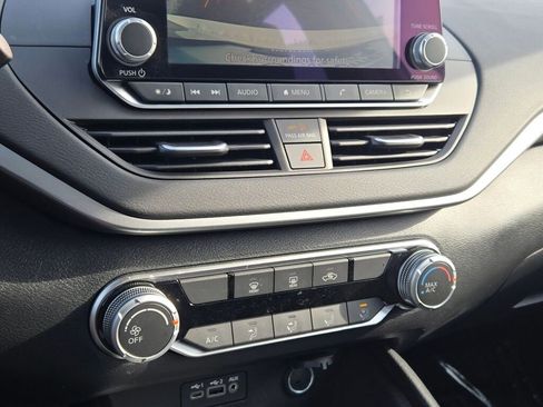 Used 2025 Nissan Altima 2.5 S image 27