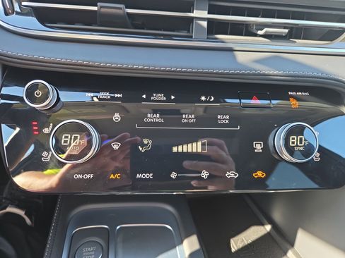 Used 2025 INFINITI QX60 Luxe image 15