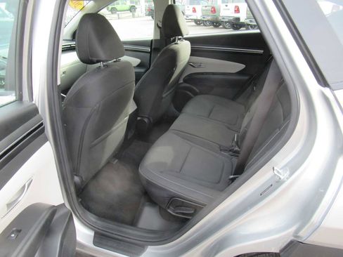 Used 2023 Hyundai Tucson SE image 38