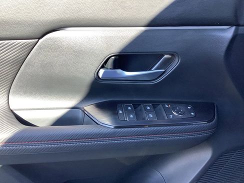 Used 2026 Nissan Kicks SR w/ SR Premium Package image 23