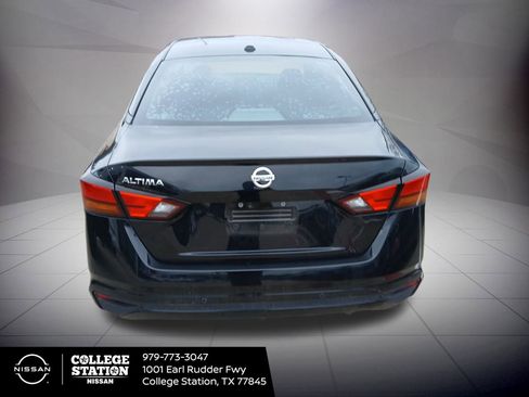 Used 2020 Nissan Altima 2.5 S w/ Driver Assist Package image 3