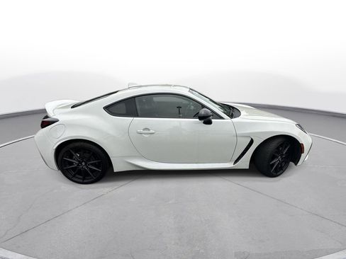 Used 2022 Toyota GR86 Premium RWD image 5
