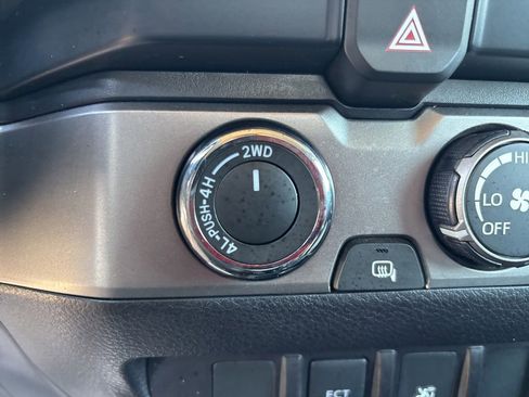 Used 2022 Toyota Tacoma SR w/ SX Package AWD/4WD image 23