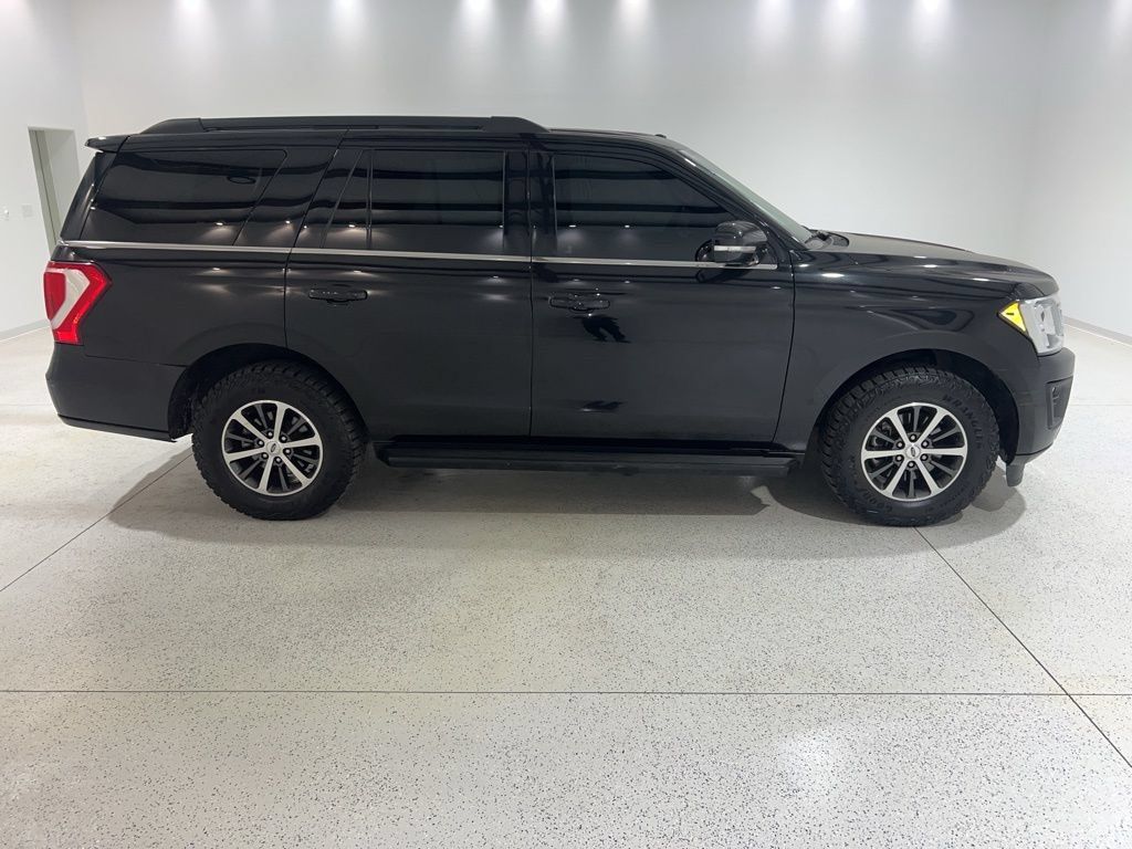 Used 2019 Ford Expedition XLT w/ Equipment Group 201A AWD/4WD image 6