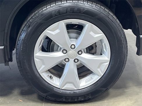 Used 2016 Subaru Forester 2.5i Premium w/ Popular Package #2 image 9