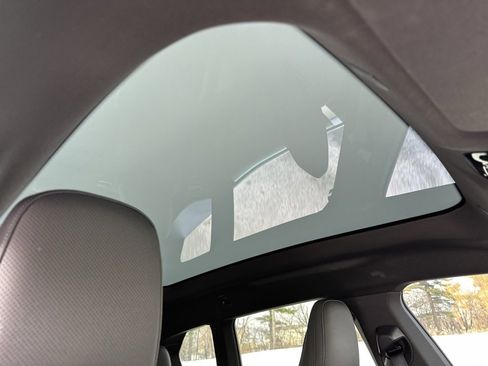 Certified 2025 BMW iX xDrive50 w/ Premium Package image 31