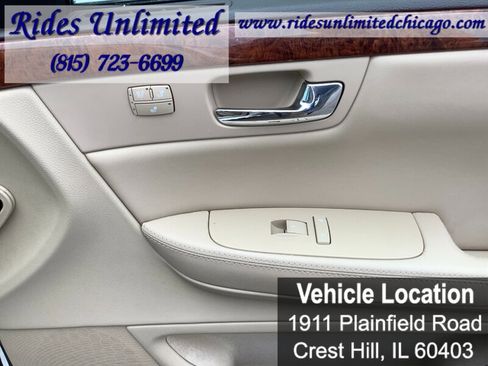 Used 2007 Cadillac DTS Luxury I w/ Trunk Convenience Package FWD image 27