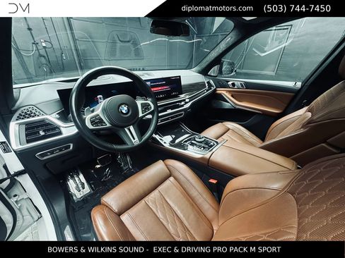 Used 2024 BMW X7 M60i w/ Executive Package AWD/4WD image 17