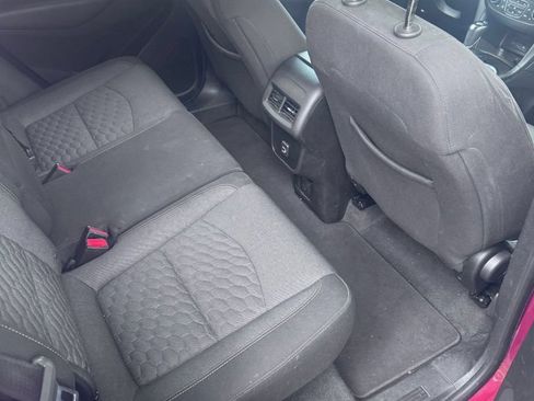 Used 2019 Chevrolet Equinox LT w/ Sun & Navigation Package FWD image 11
