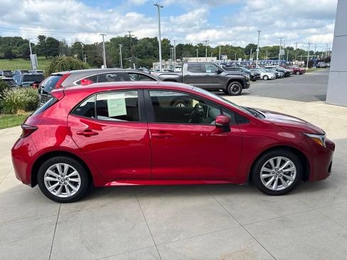 Used 2025 Toyota Corolla SE FWD image 8