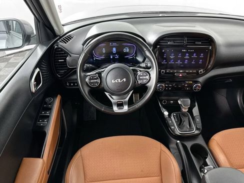 Used 2024 Kia Soul EX w/ Option Group 015 FWD image 11