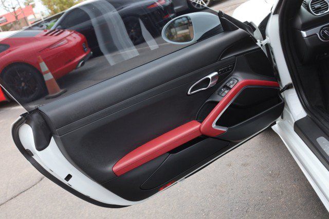 Used 2018 Porsche 718 Cayman RWD image 21