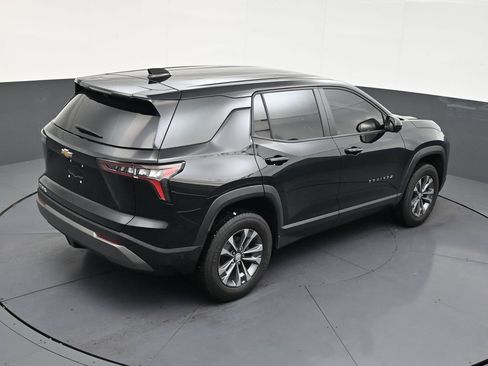 Used 2025 Chevrolet Equinox LT w/ Safety and Technology Package image 17