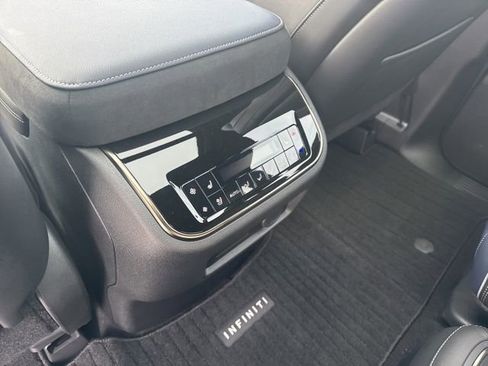 New 2026 INFINITI QX80 4WD image 10