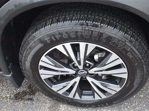 Used 2023 Nissan Rogue SV image 11