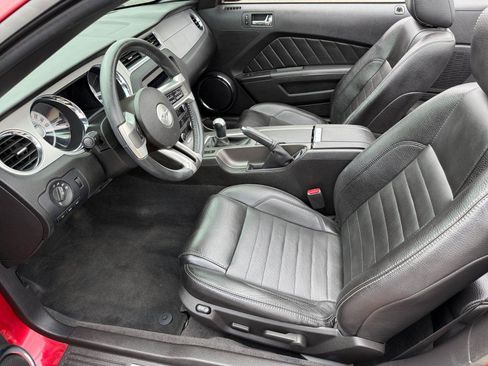 Used 2011 Ford Mustang GT Premium w/ Comfort Pkg RWD image 10