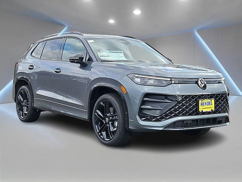New 2026 Volkswagen Tiguan SE R-Line AWD/4WD image 3