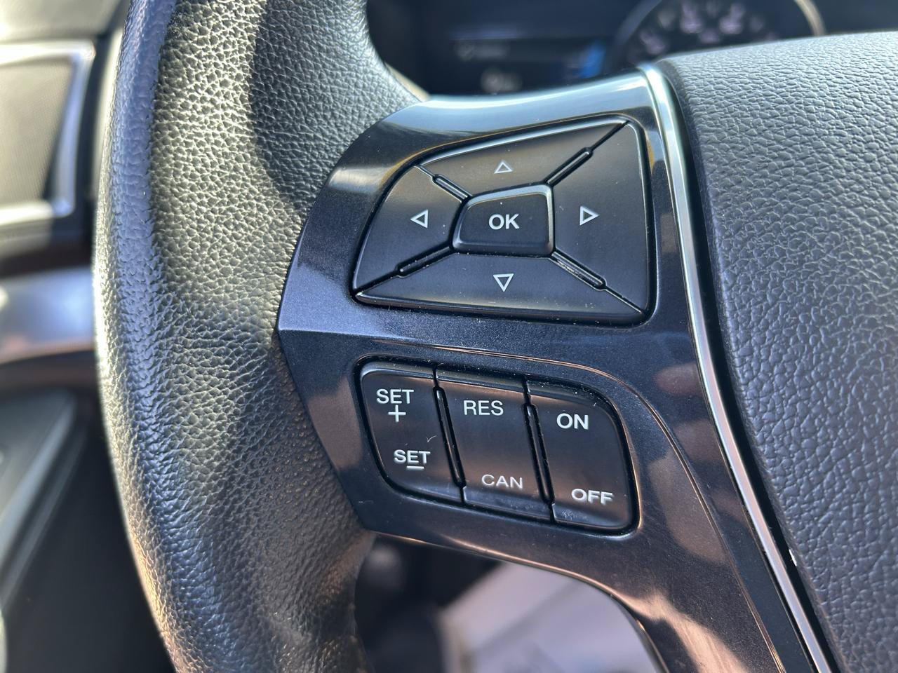 Used 2018 Ford Explorer Limited AWD/4WD image 19
