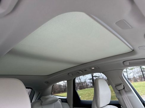 Used 2023 Volvo XC60 B5 Plus image 28