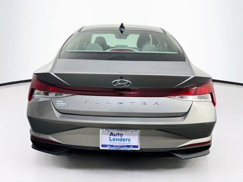 Used 2023 Hyundai Elantra SEL w/ Convenience Package FWD image 6