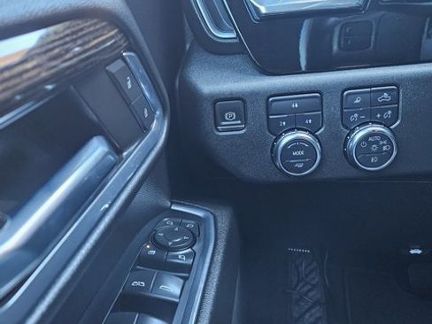 Used 2024 GMC Sierra 2500 SLE w/ SLE Value Package; image 20