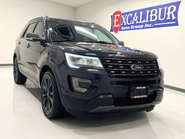 Used 2017 Ford Explorer XLT w/ Equipment Group 202A AWD/4WD image 4